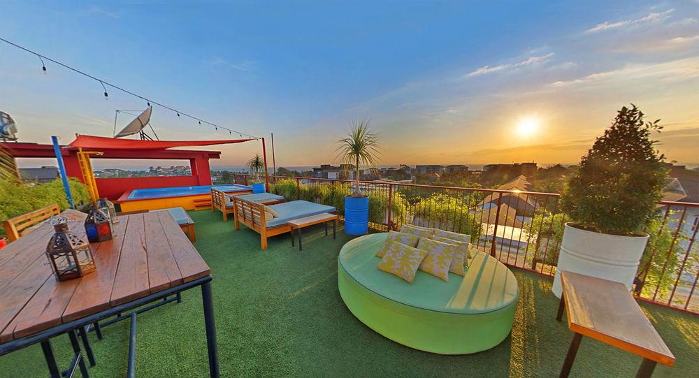 Dash Hotel