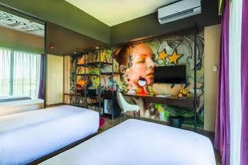 Dash Hotel